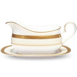 Gravy with Tray, 21 1/2 oz.